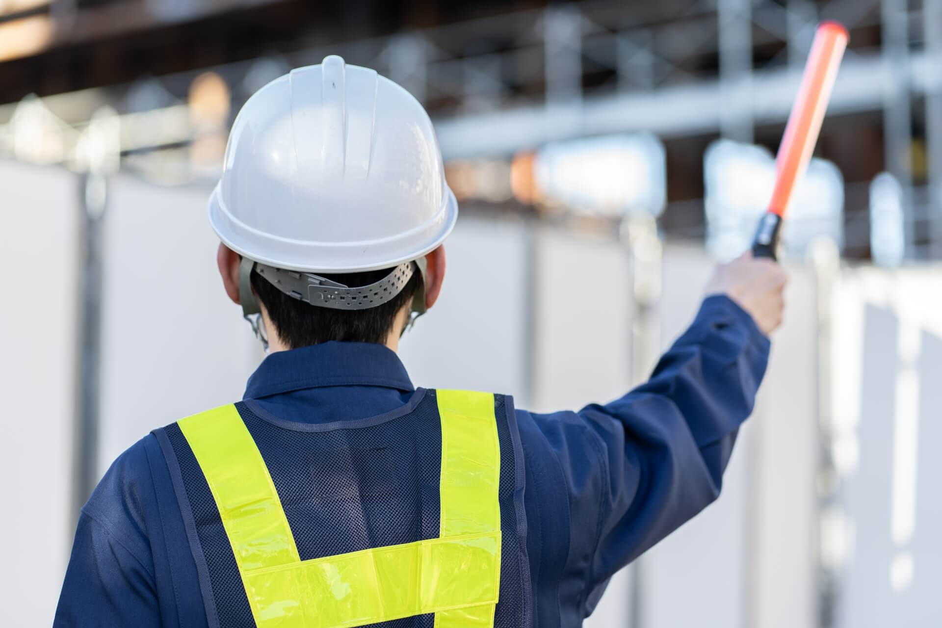 車両と歩行者の安全を両立させる警備体制の考え方